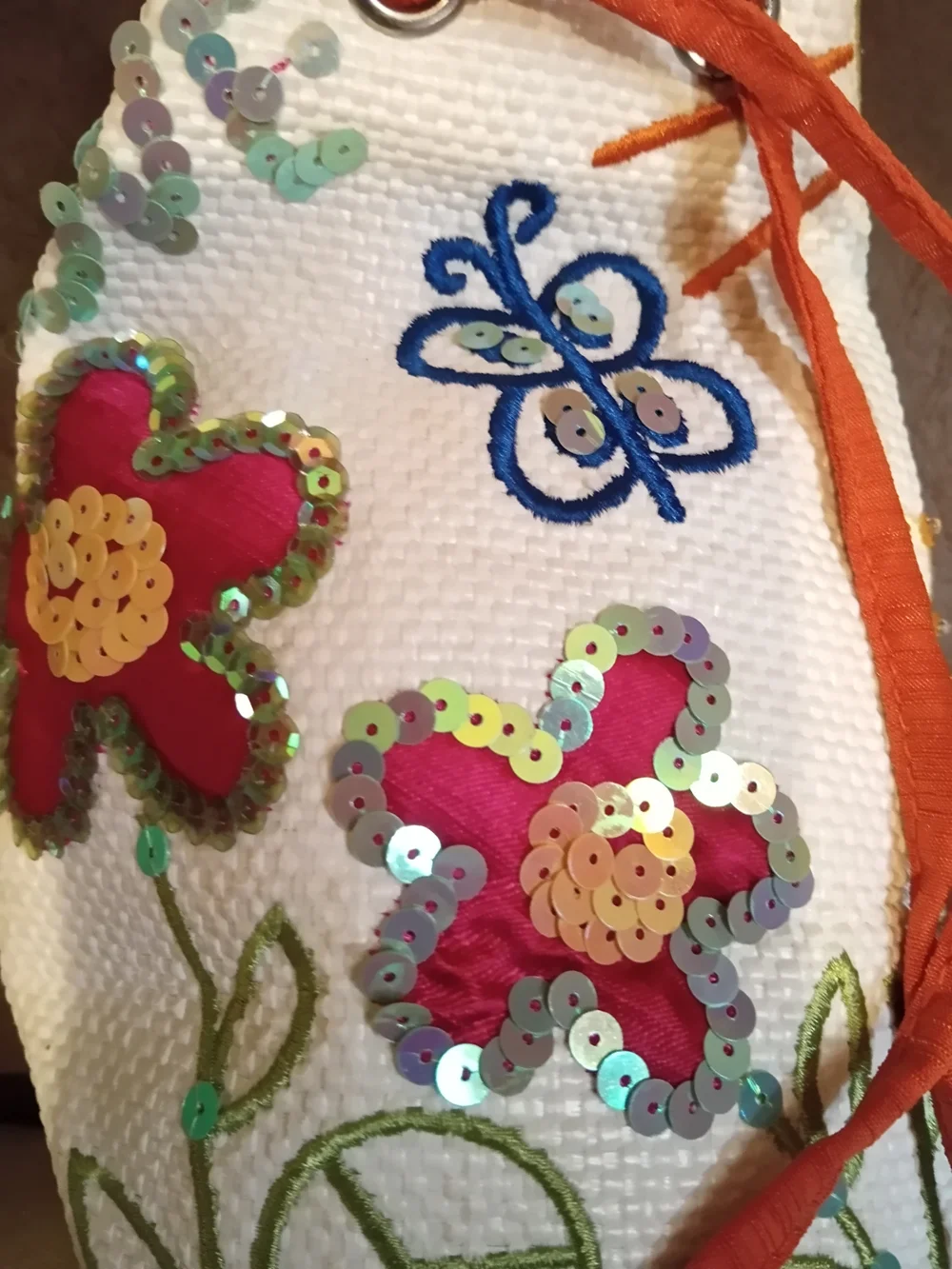 Vintage Embroidered Floral Drawstring Wristlet - White & Orange